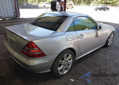2004 Mercedes-Benz Slk 320 from USA, damaged, VIN WDBKK65F04F304224